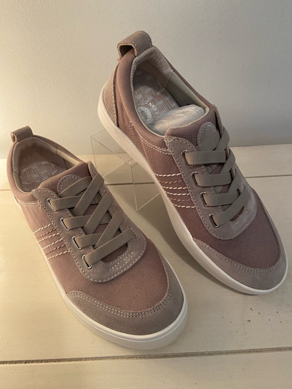 Revitalign Orthotic Canvas W/Leather Detail Slip On Sneakers Driftwood 8.5M NIB